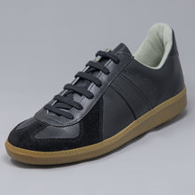이미지를 갤러리 뷰어에 로드 , GERMAN TRAINER 1183 <BLACK>