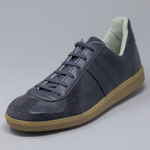 Load image into Gallery viewer, GERMAN TRAINER 1183 <NAVY>