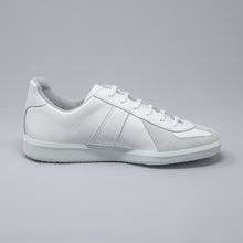 Load image into Gallery viewer, GERMAN TRAINER 1183 <WHITE / WHITE>