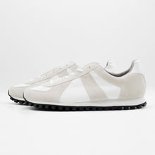 画像をギャラリービューアに読み込む, GERMAN TRAINER MARATHON type <WHITE>